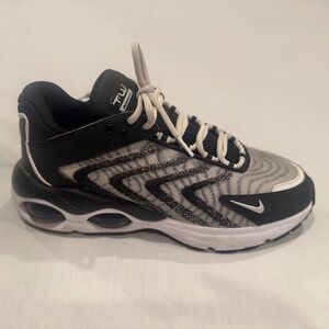 Kids Nike Air Max TW B/W Sneakers - Size 7